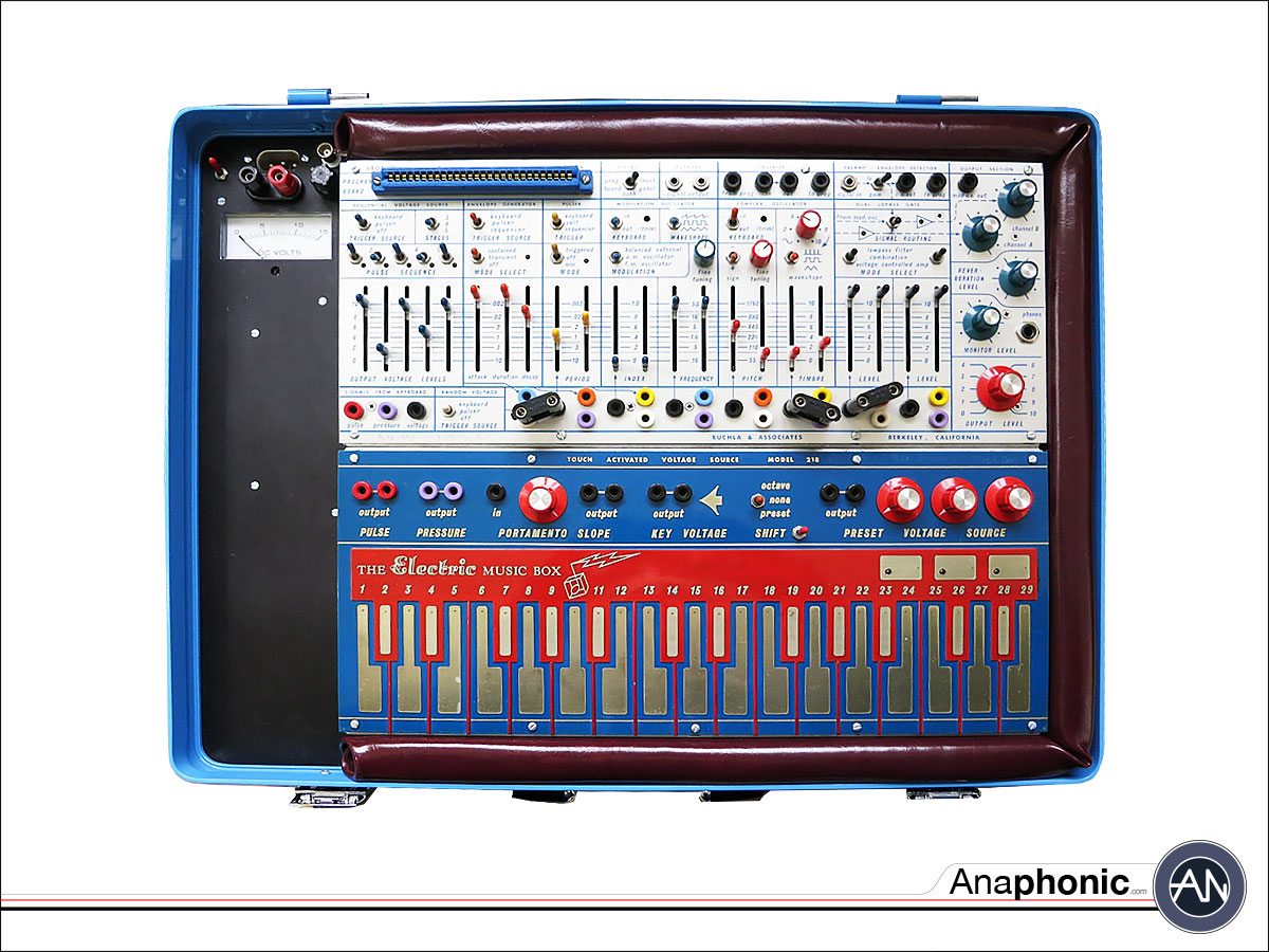 buchla_easel_1