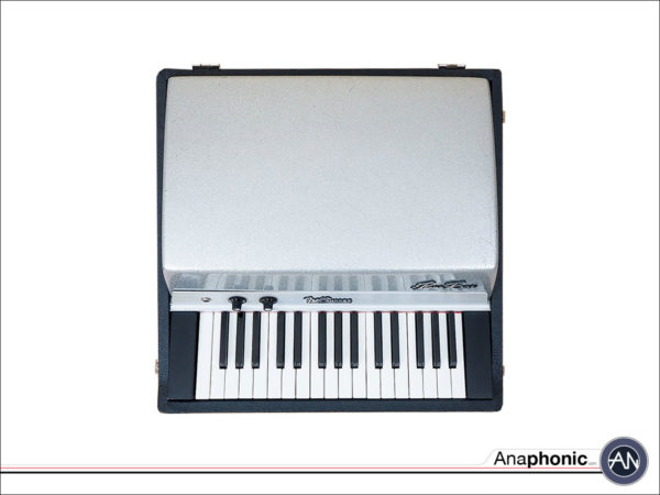 | fenderrhodes pianobasssparklemkI 2 |