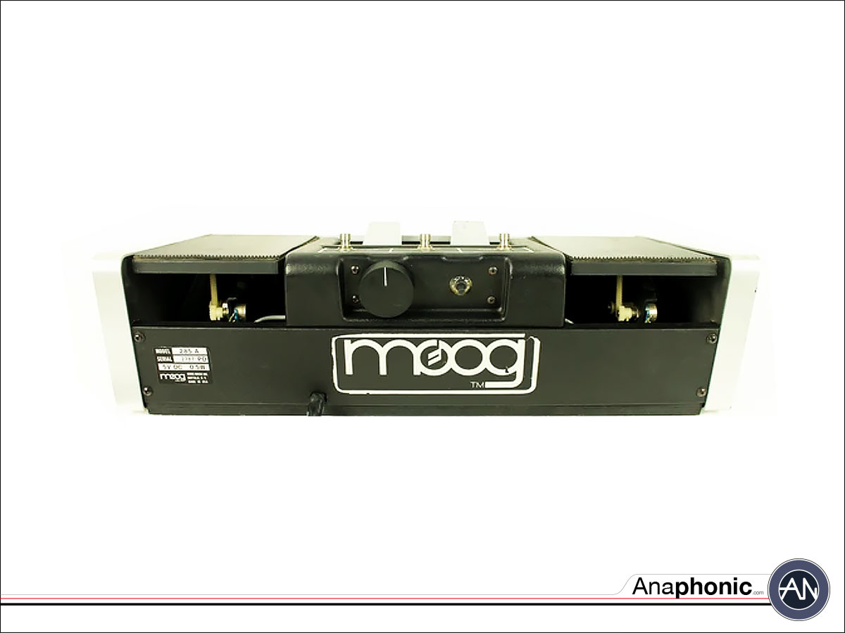 moog_polypedal_2